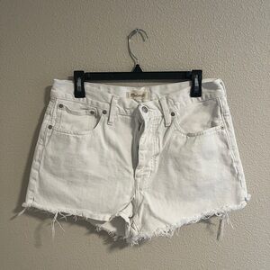 Madewell relaxed denim shorts in tile white size 28